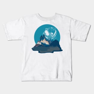 Bear Roaring in Blue Mountain Landscape | Gift Idea for Travelers who love Hiking or Camping | Wanderlust T-Shirt Kids T-Shirt